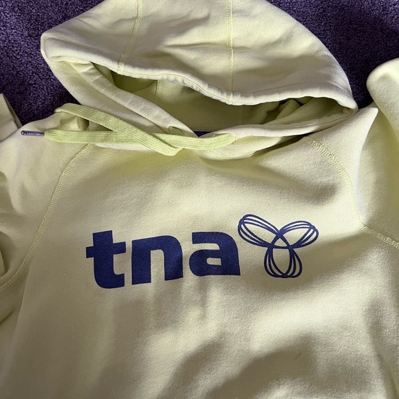Aritzia TNA Neon Yellow Hoodie - Picture 4 of 4